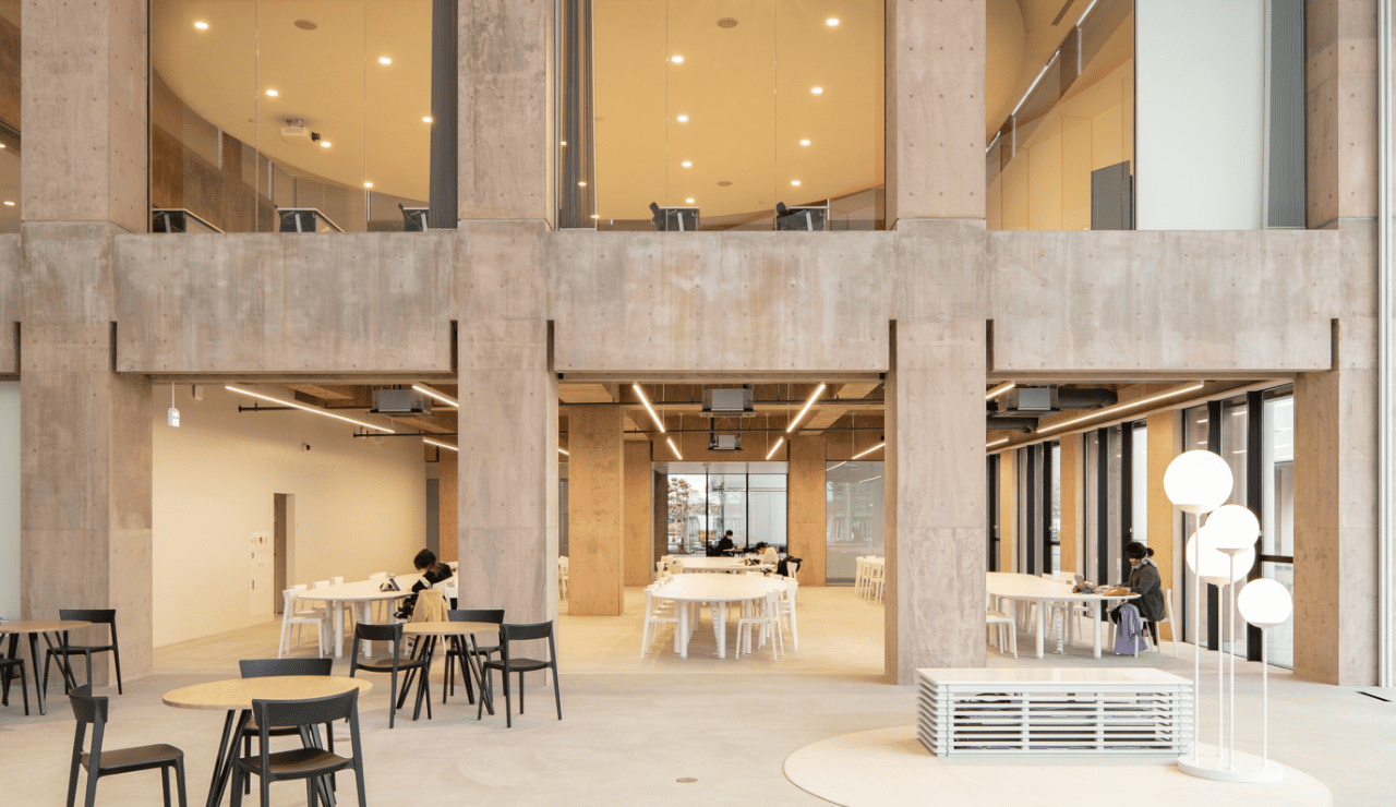 キャンパスセンター：学生の憩いのスペース