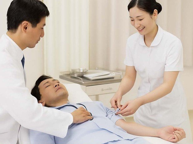 診療補助の様子