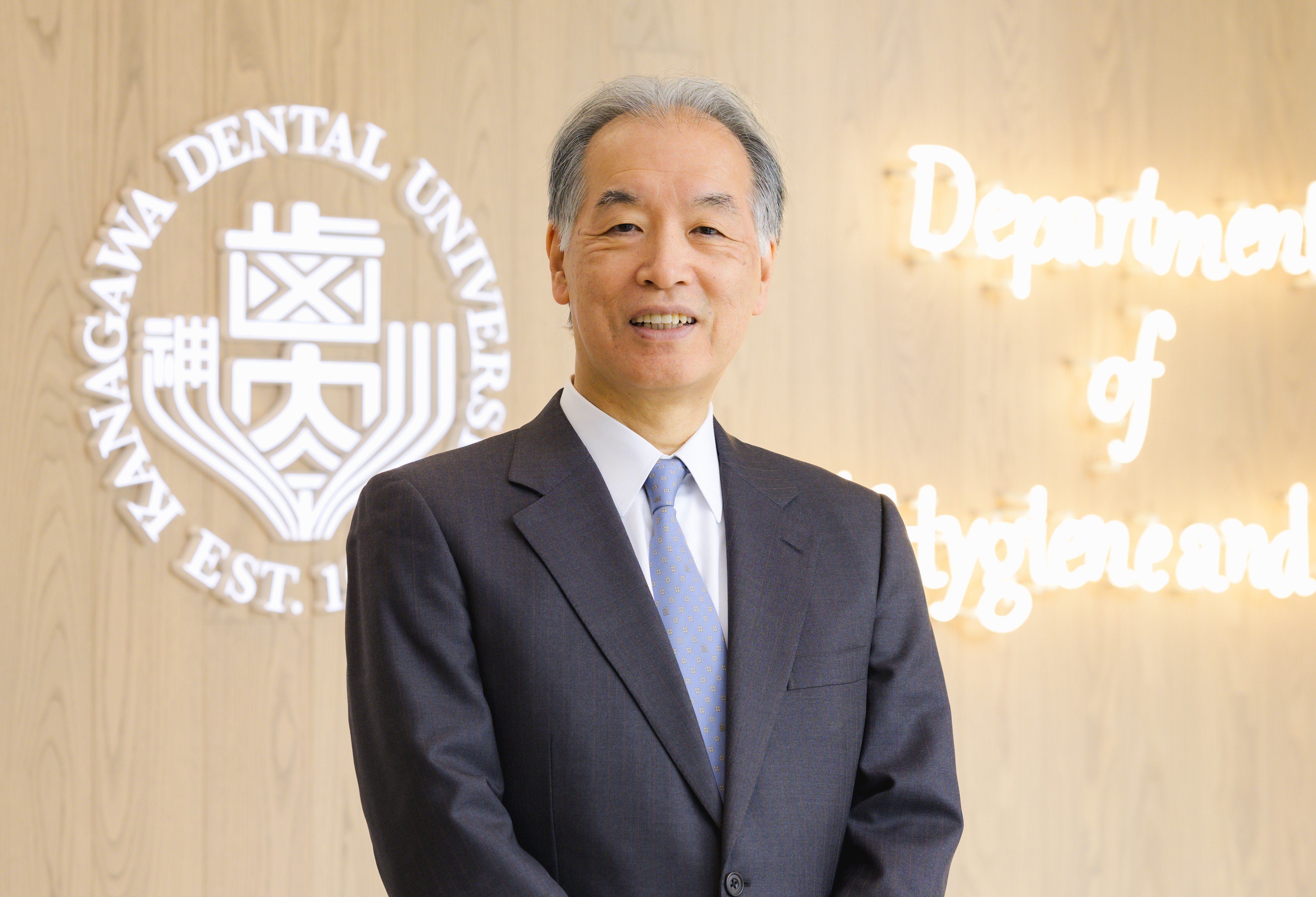 学長 井上 大輔